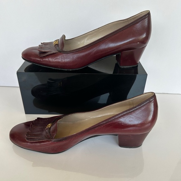 Gucci Vintage Wine Leather Loafer Pump with Fringe and Gold GG Accent size 38/8. - Picture 3 of 8